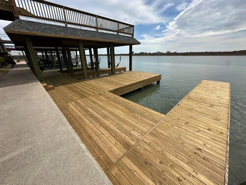 WATERFRONT Vista de la Bahia on the ICW