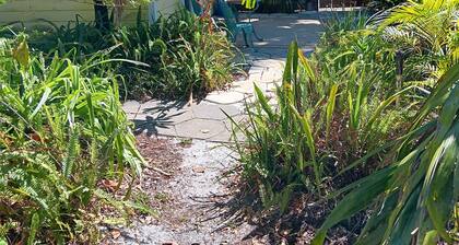Private Studio Just two block to Lassing park waterfront
