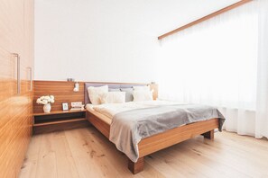 4 bedrooms, free WiFi