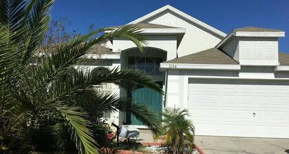 Mission Park Close community Pool 10