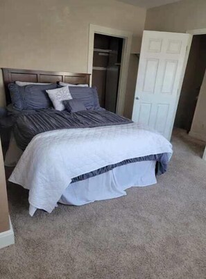 3 bedrooms, WiFi, bed sheets