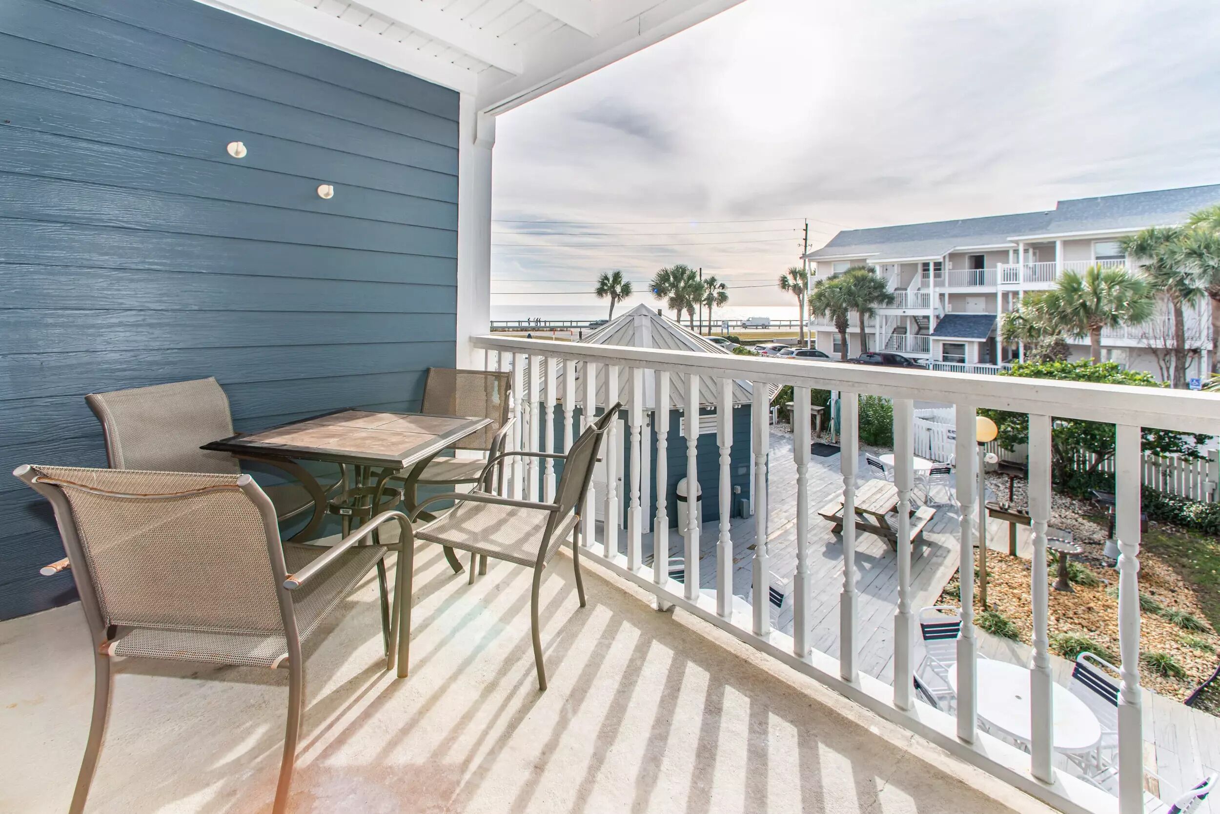 15% off for 6 nights ore more booking or 10% off for 3 nights or more.