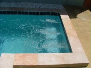 Outdoor pool - Pousada Hannah (Prado)