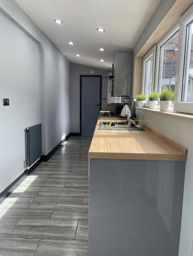 Newly refurbished 3 bedroom/ 2 bathroom house