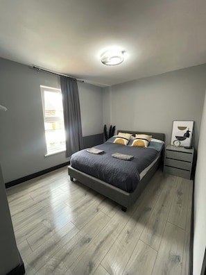 3 habitaciones, tabla de planchar con plancha y wifi gratis