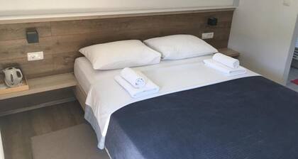 Guesthouse Family Bosnic - Duplex Family Room with Balcony - Gallery - 1