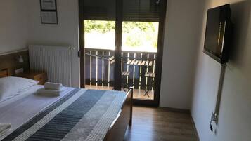 1 Schlafzimmer, kostenloses Internet, Bettwäsche