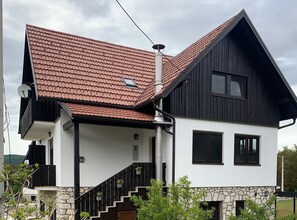 Exterior - Guesthouse Family Bosnic -One bedroom apartment with Terrace (Plitvicka Jezera)