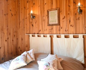 4 Schlafzimmer, Schreibtisch, Bügeleisen/Bügelbrett, kostenloses WLAN