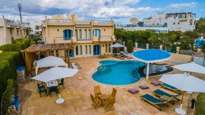 Outdoor pool - Sea Front Suites with Private Pool and Beach Access (South Sinai Governorate)
