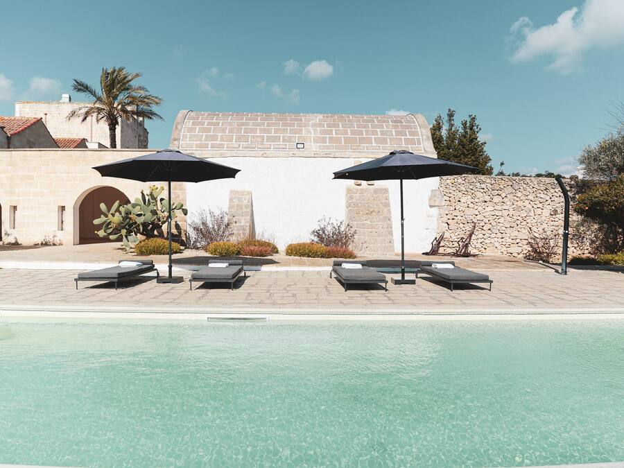 Seasonal outdoor pool, pool umbrellas, sun loungers