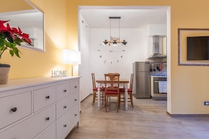 Dining - Romantic apartment near Ponte Vecchio in Florence (Firenze)