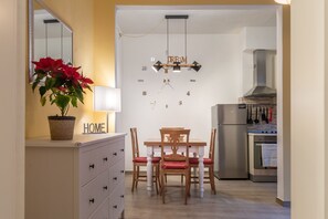 Dining - Romantic apartment near Ponte Vecchio in Florence (Firenze)