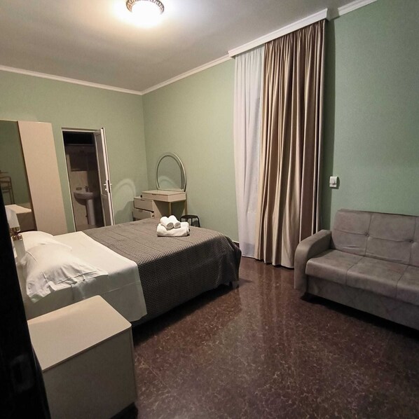 Villa | 4 bedrooms, free WiFi, bed sheets