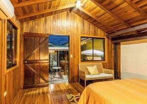 5 bedrooms, travel crib, WiFi, bed sheets