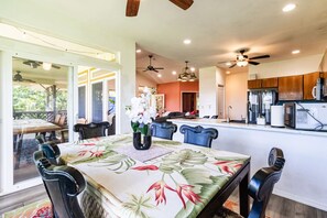 Dining - Heavenly Hawaii Retreat Home near Hilo, Ocean & Waterfalls (Honomu)