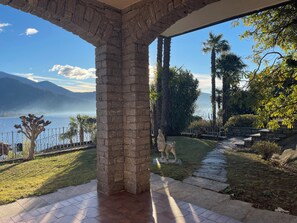 Property grounds - Romantic holiday apartment with a great view of the lake (Cannobio / Carmine)