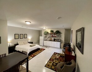 1 bedroom, iron/ironing board, free WiFi, bed sheets