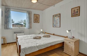 2 bedrooms, iron/ironing board, free WiFi - 2 bedroom pet friendly home in Stege (Stege)