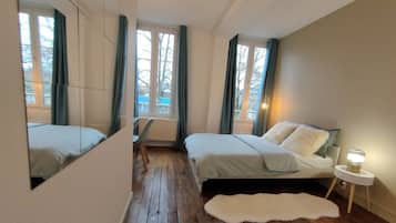 4 chambres, bureau, accĂšs Internet, draps fournis