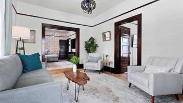 智能电视、壁炉