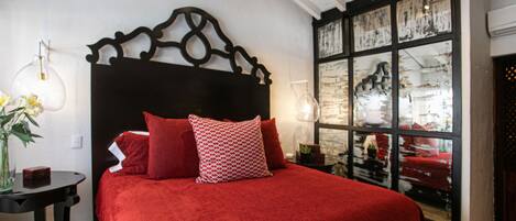 3 chambres, fer et planche à repasser, Wi-Fi, draps fournis