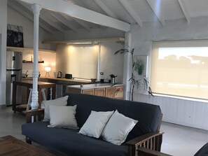 Smart TV, fireplace - La Calandria en Petion Polo Ranch (Cañuelas)