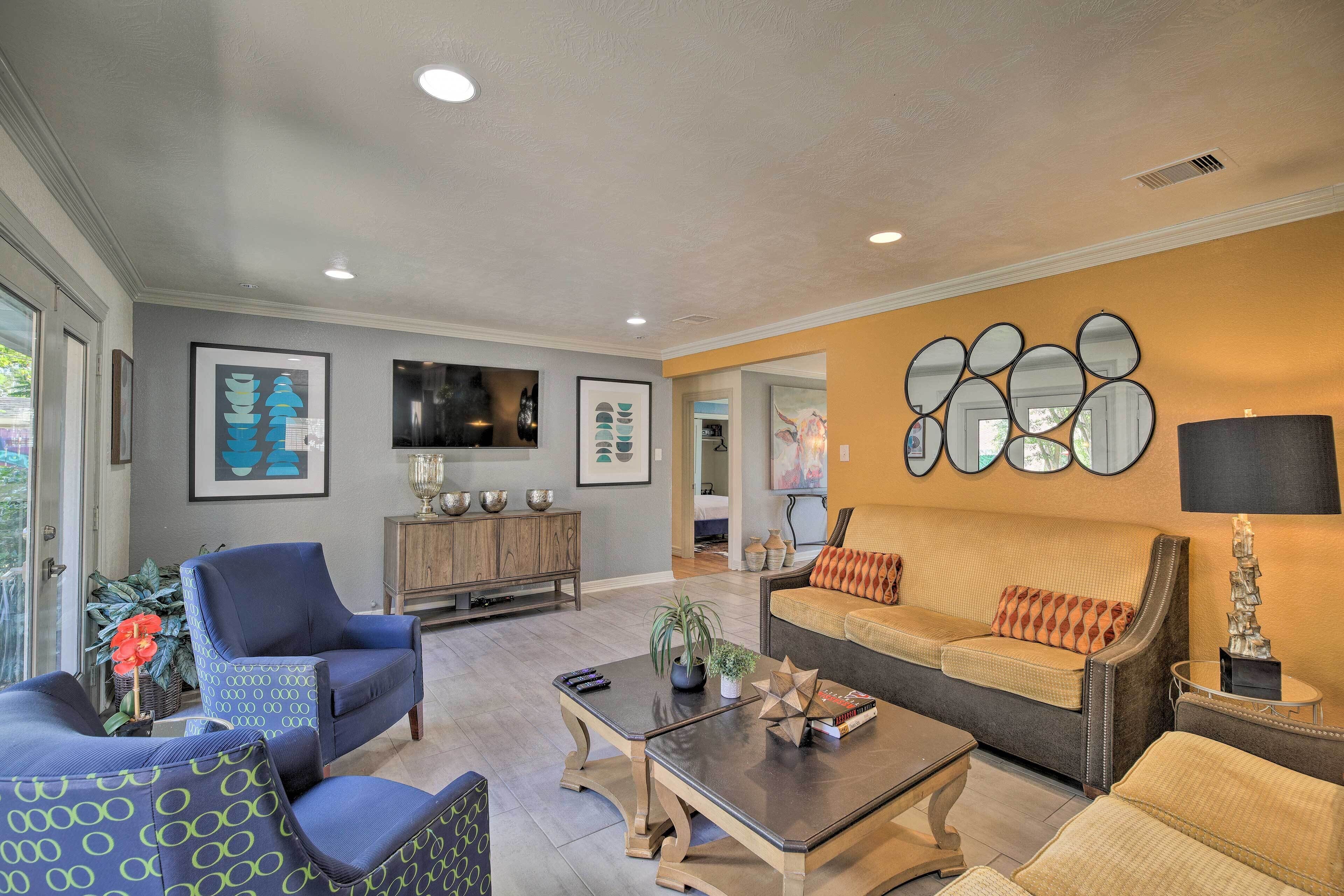 Colorful Houston Retreat w/ Hot Tub & Fire Pit!