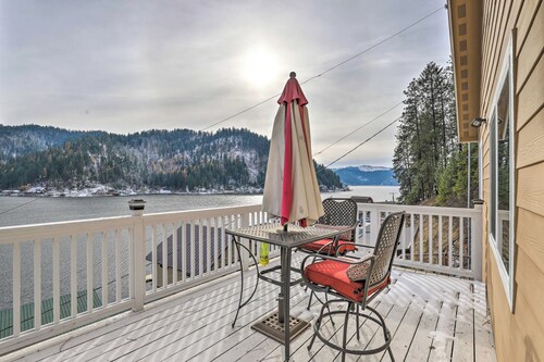 Lake Loon 'Hillside' Cottage w/ Private Deck!