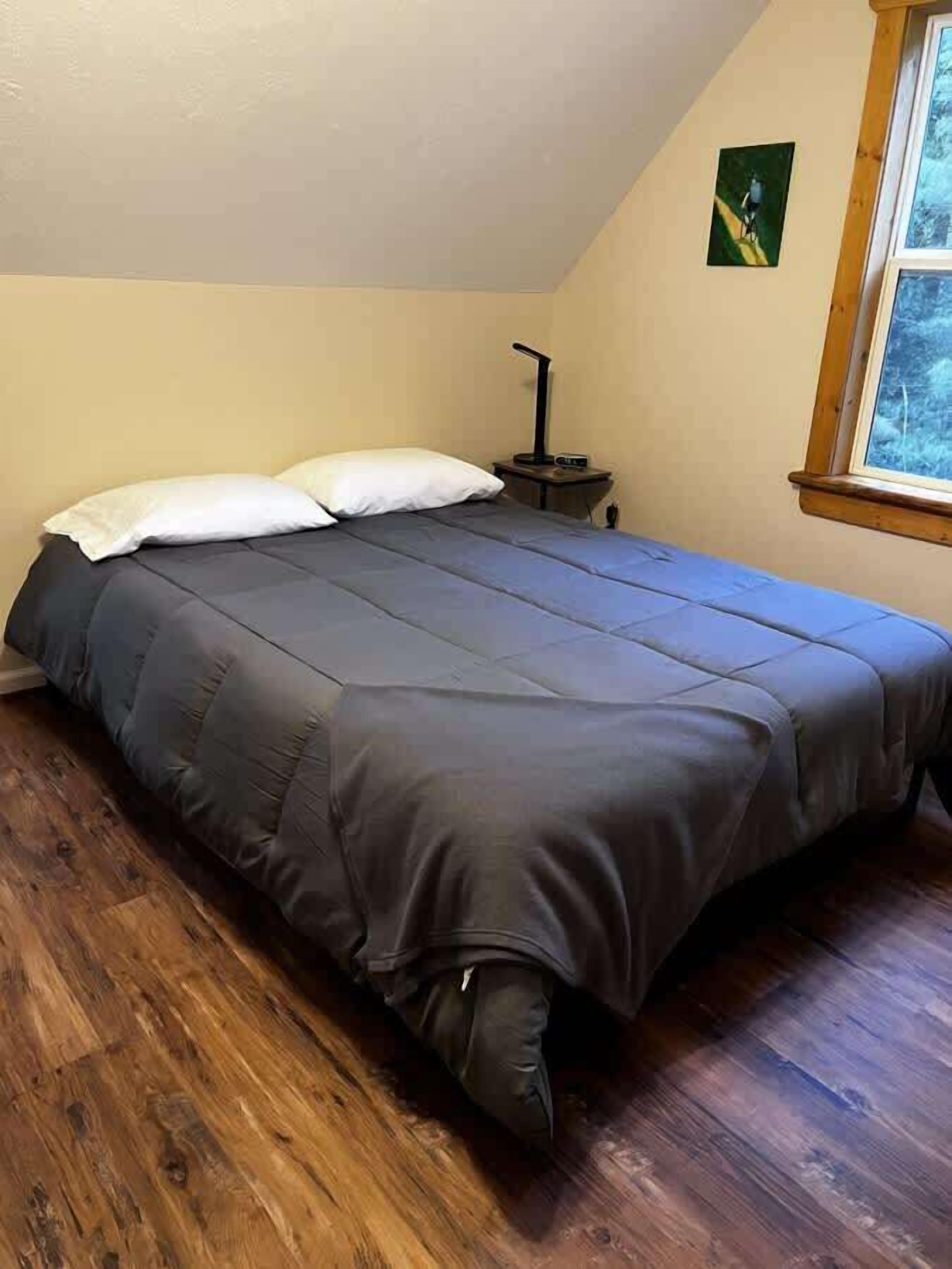 4 bedrooms, WiFi, bed sheets