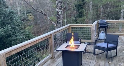 VeloWay Chalet by Buffalo Mountain Getaway