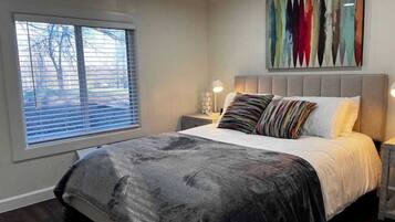 1 bedroom, bed sheets