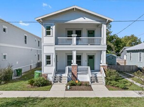 Exterior - Sleeps 20! Luxury 6 BDRM Duplex YBOR | USF | HYDE (Tampa)