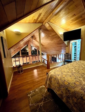 4 bedrooms, desk, iron/ironing board, free WiFi