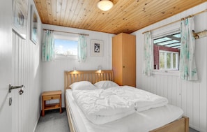 2 bedrooms, free WiFi