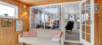 Awesome home in Ulfborg with kitchen