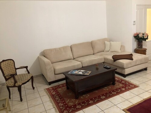 Bel appartement avec terrasse et jardin - T4