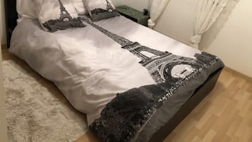 3 slaapkamers, een bureau, een strijkplank/strijkijzer, gratis wifi