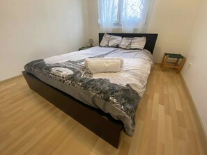 3 chambres, bureau, fer et planche à repasser, Wi-Fi gratuit