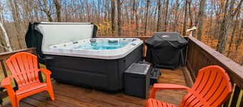 Stratton Comfort, Convenience & Private Hot Tub
