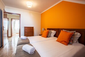 6 habitaciones, escritorio, tabla de planchar con plancha y wifi gratis 