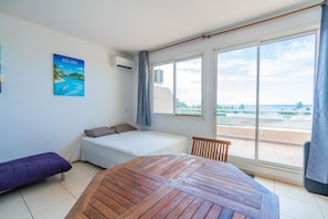 Iron/ironing board, free WiFi, bed sheets - Diva Nui Cosy Studio - Ocean View near Hilton Faaa (Faa´a)