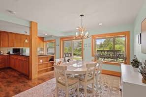 Dining - "A Frame Haven" - West Jefferson, NC Mountain Views with Hot Tub (Laurel Springs)