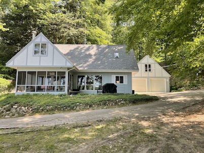 Hope Floats Cottage on Stony Lake