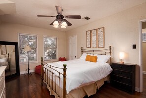 5 dormitoris, caixa forta a l'habitació, escriptori i wifi gratuïta 