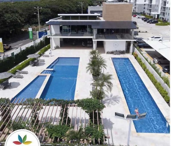 Outdoor pool, a heated pool