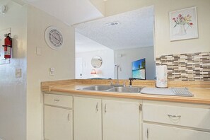 Fridge, microwave, oven, coffee/tea maker