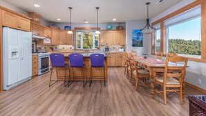 House, Multiple Beds (Long and Short Board Combo) | Dining - Long and Short Board Combo (Pacific City)