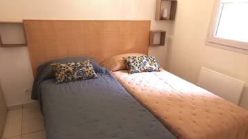 1 slaapkamer, een strijkplank/strijkijzer, gratis wifi