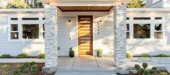 Luxe Surf Shack | Rooftop Hot Tub, Games + Near Beach